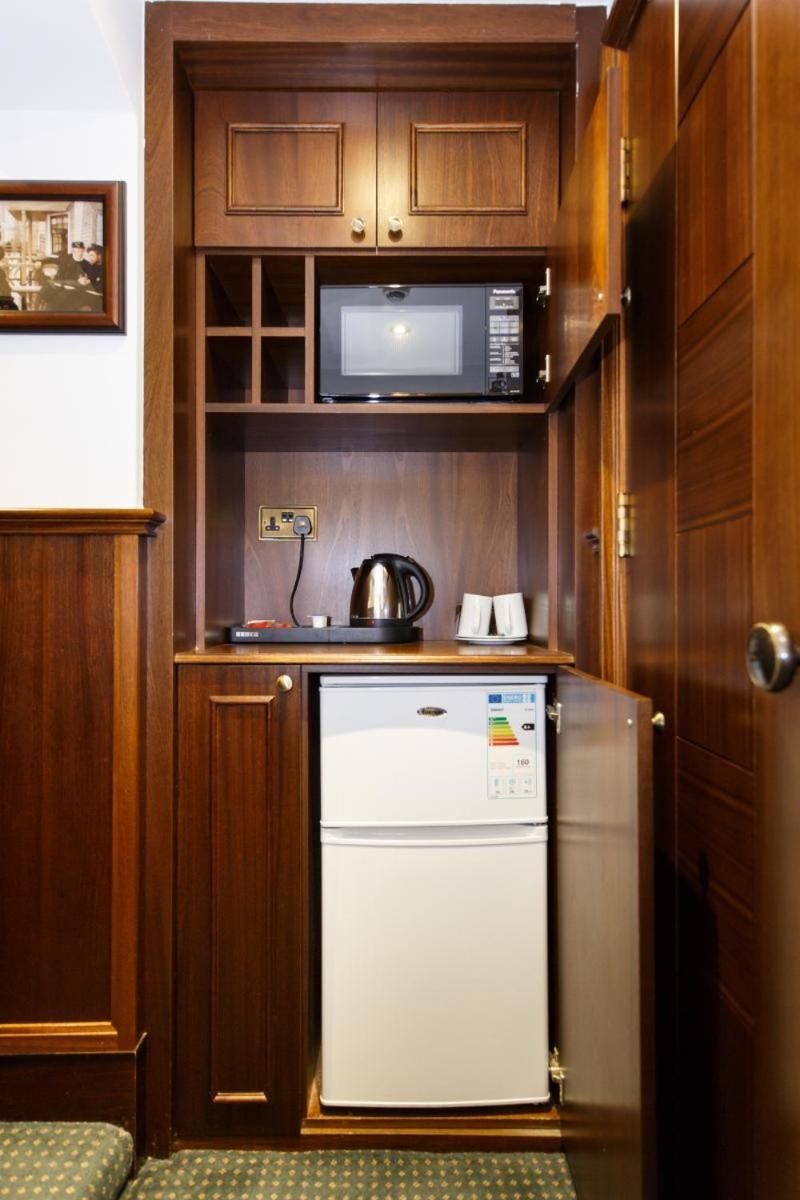 Regency House Hotel London Room photo